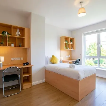 88 - Spacious Townhouse By Shortstays Сasa de vacaciones *