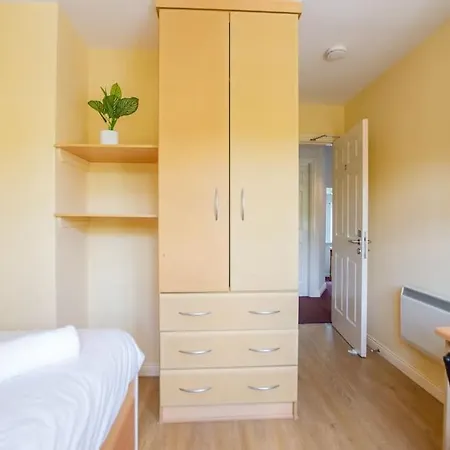 88 - Spacious Townhouse By Shortstays * Galway