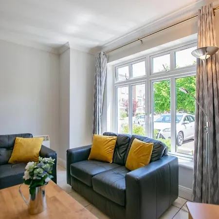 88 - Spacious Townhouse By Shortstays Galway