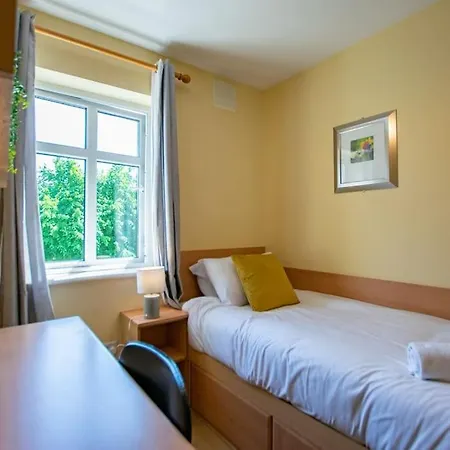 펜션 88 - Spacious Townhouse By Shortstays
